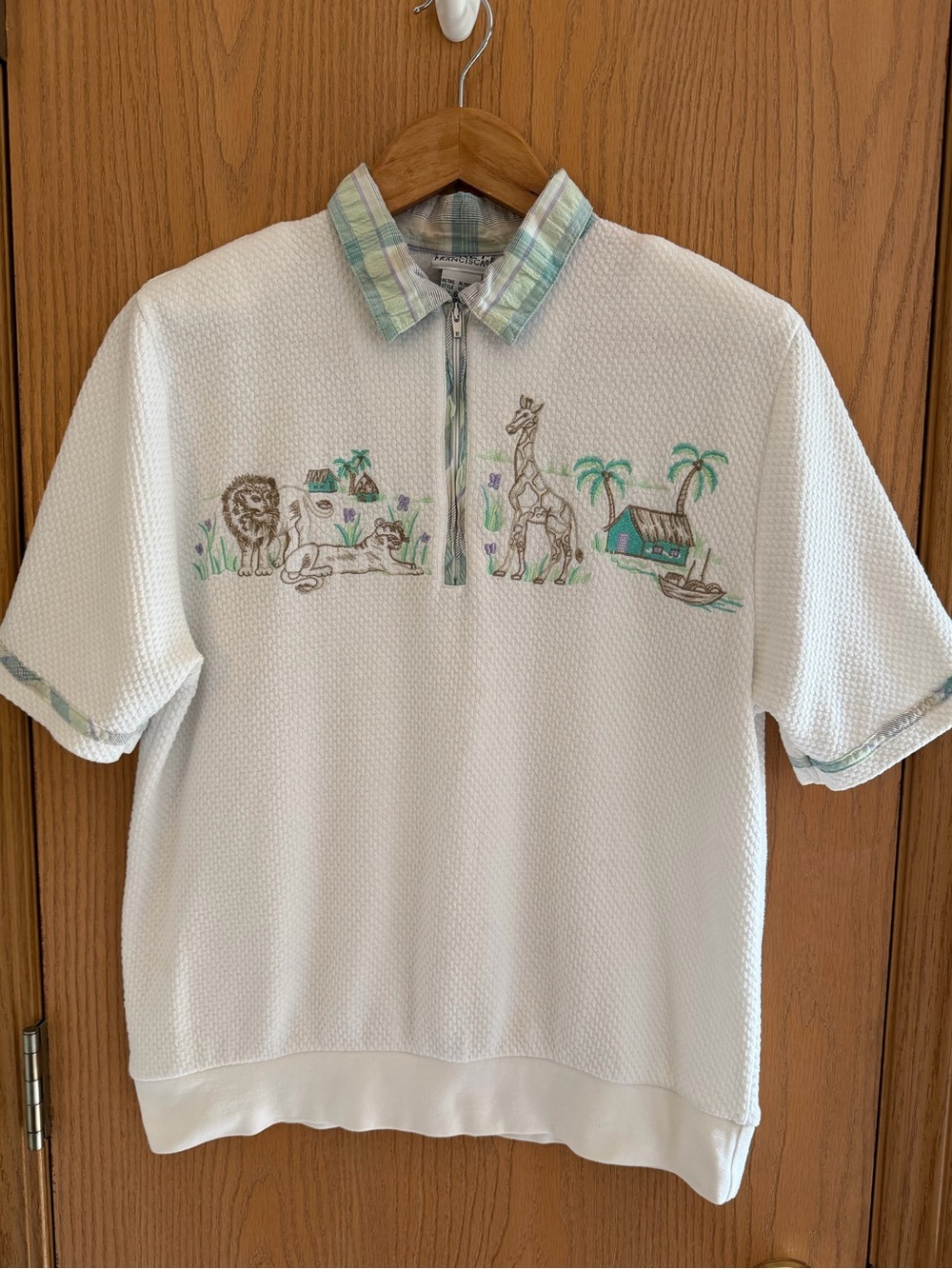 KORET Vintage Embroidered Safari Scene White Knit Polo Quarter Zip Blouse Size S
